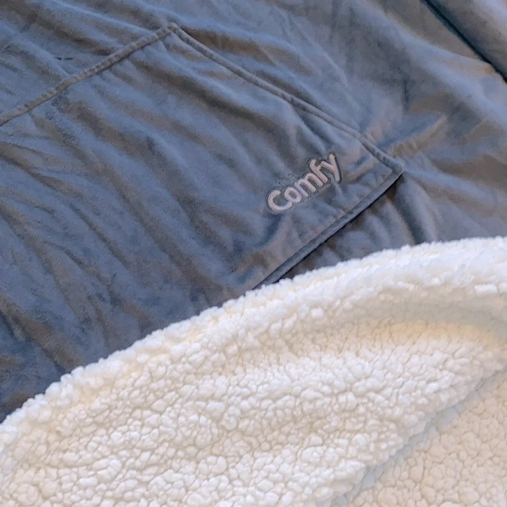 THE COMFY Original | Sherpa Lined Microfiber Fleece‎ Wearable Blanket,Oversized